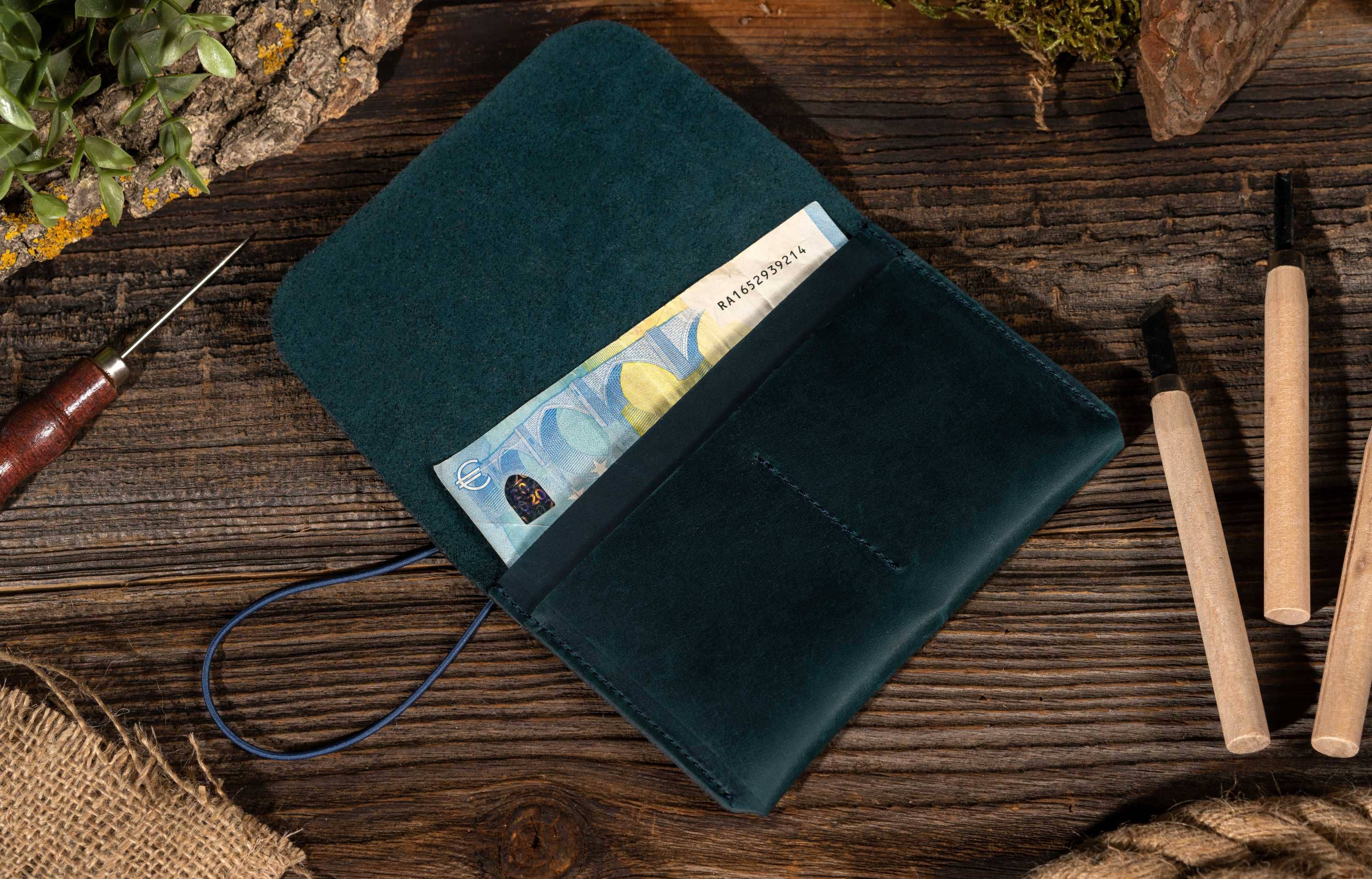 American Leather Goods - Wholesale Passport Case - Unisex - Passport Cover, Genuine Leather Passport Holder With Strap2
