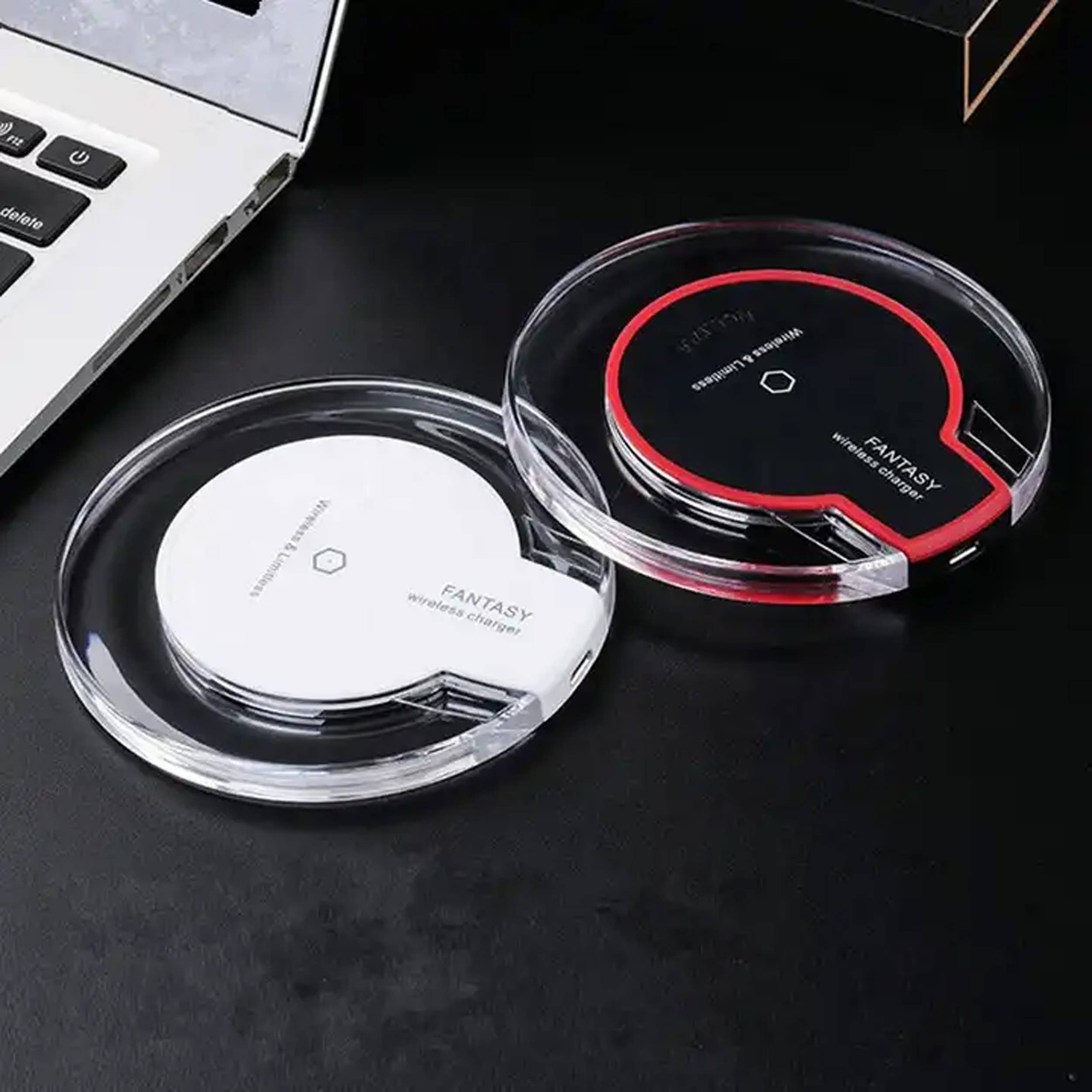 GulleeGadgets - Wholesale Dock en standaard voor telefoon - 5W draadloos oplaadstation in bulk5