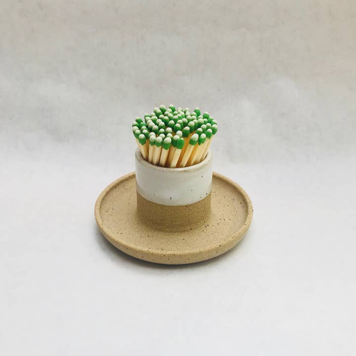 striker with tray for wholesale by m.bueno