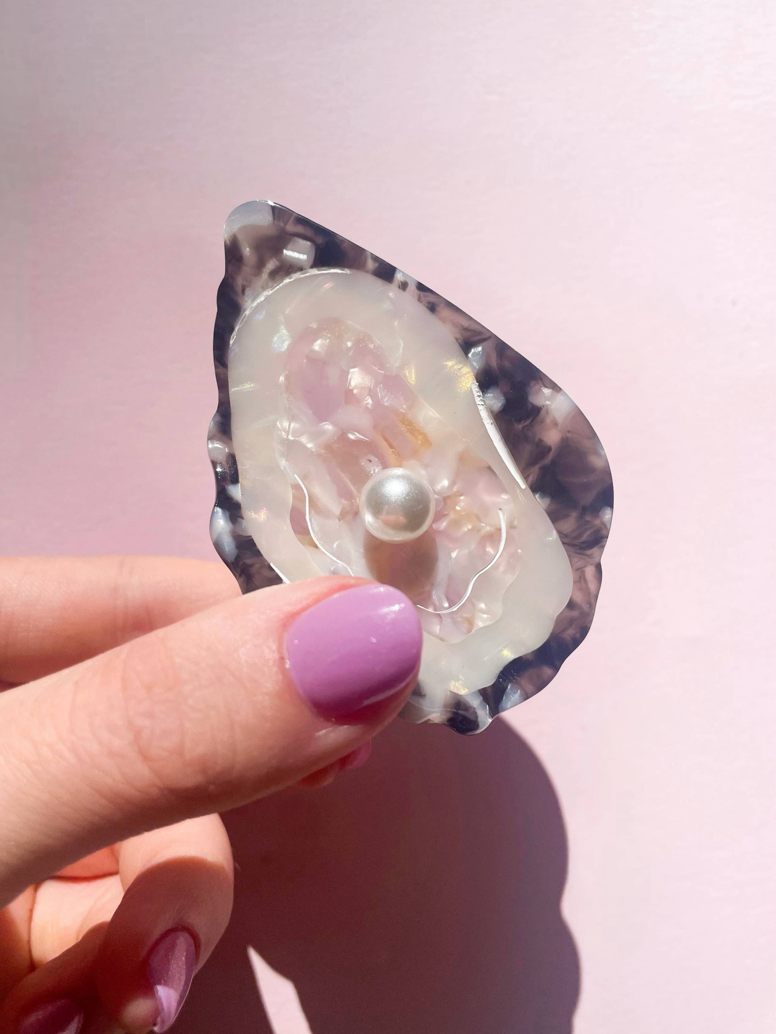 Line & Co – Clips para cabelo - Mulher por atacado – Garra de Ostra // Acetato de Celulose com detalhe de Pérola9