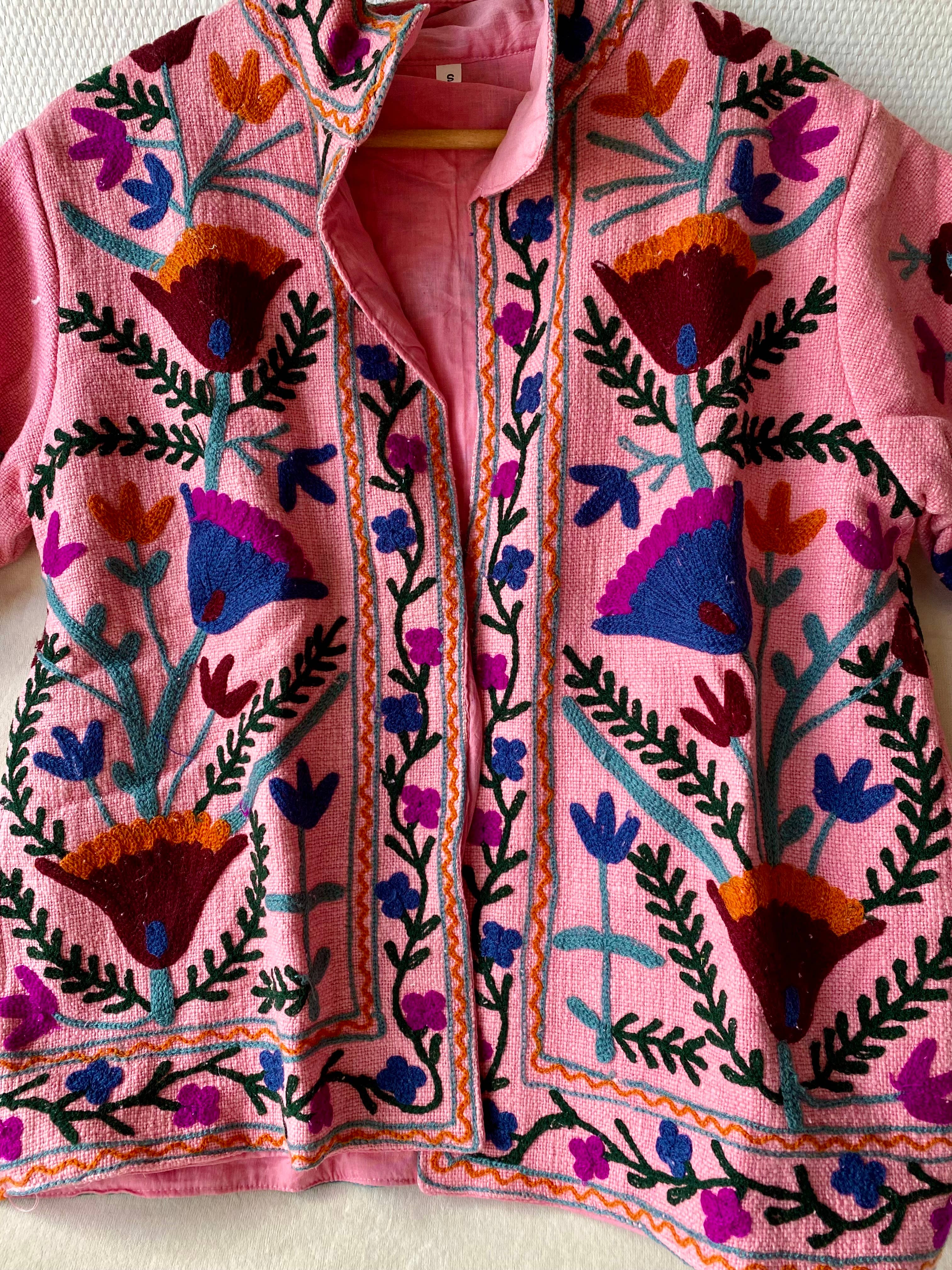 Temple of Treasure - Wholesale Coat - Women's - Suzani Floral Jacket India Pink4