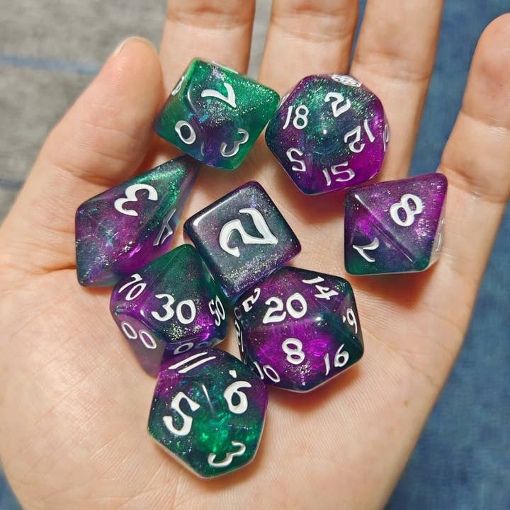 HY02019 Rouleaux Forgés par le Dragon - Ensemble de Dés Polyédriques à Bord Arrondi de 8 Pièces - Cape de Bouffon pour la vente par Hymgho Premium Dice