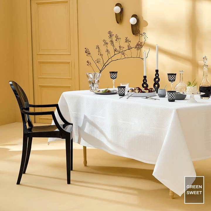 Le Cercle Blanc Tablecloth, Stain-Resistant for wholesale by Garnier Thiebaut