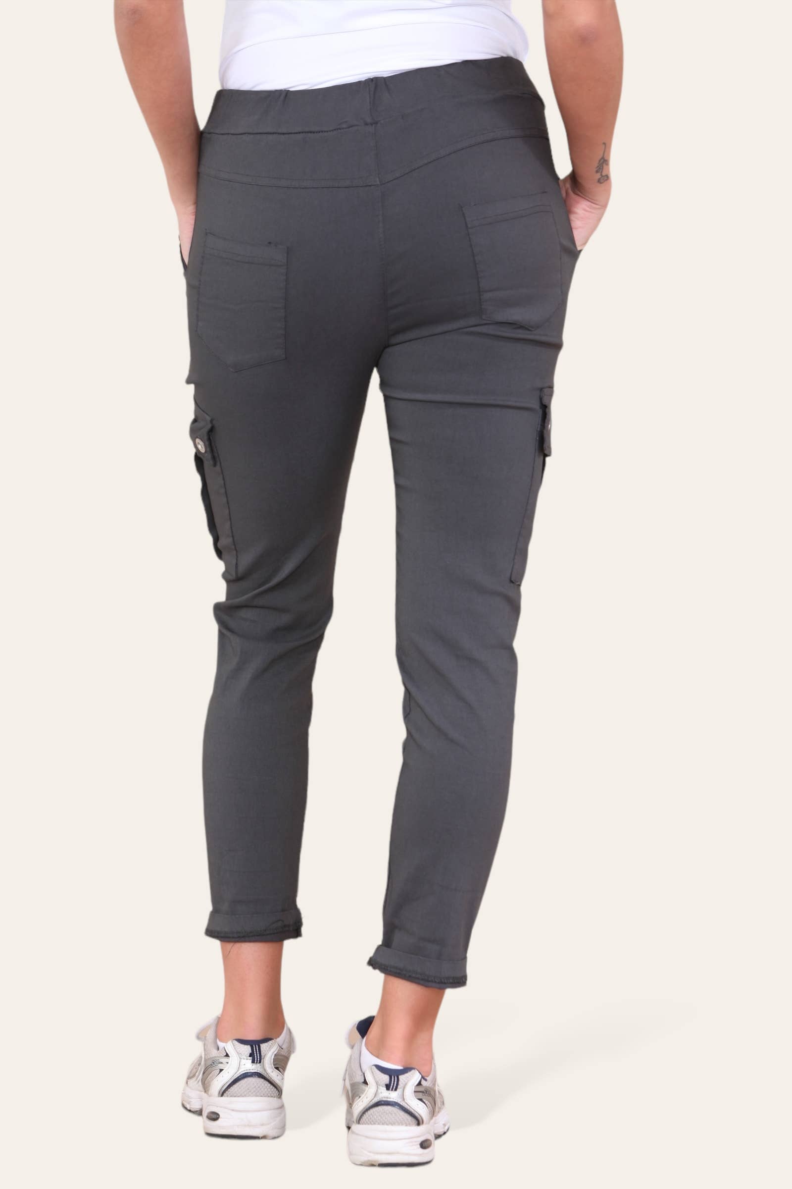 Kurt Muller – wholesale Pants – Women's – Plain Cargo Stud Pocket Bi-Stretch Magic Trousers40