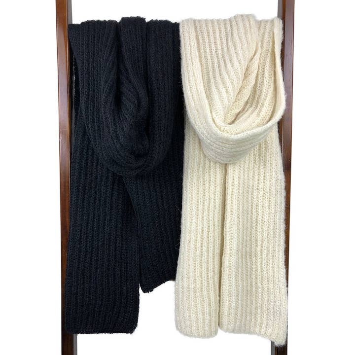 SLATE + SALT - Wholesale Scarf - Unisex - Chunky Black Knit Alpaca Scarf2