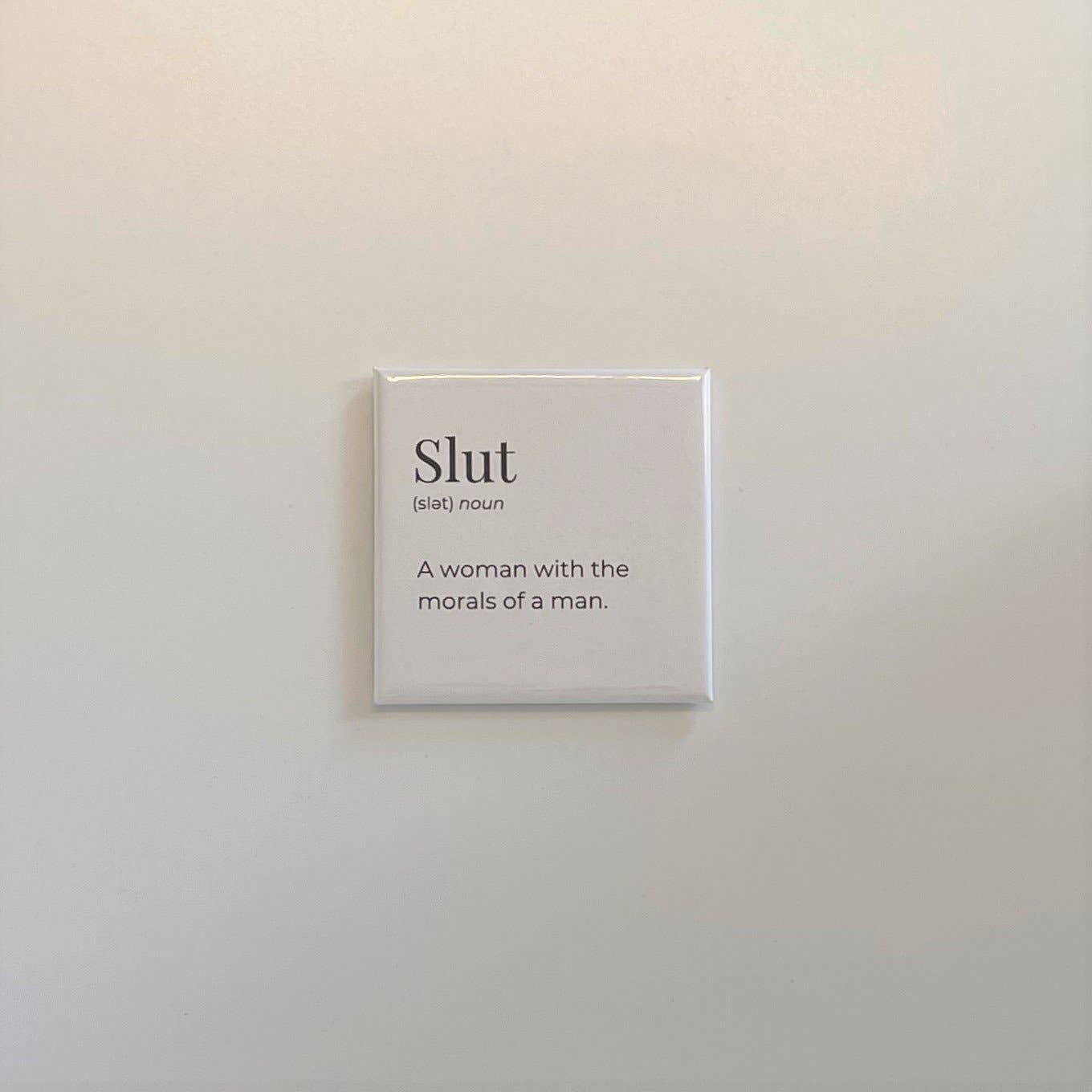 Black Cat Bazaar - Vente Aimants - Aimant Salope0