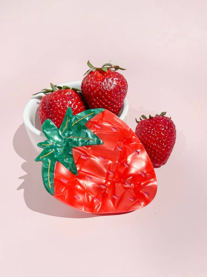 Pinza de Garra de Fresa // Acetato de Celulosa para venta al por mayor de Line & Co