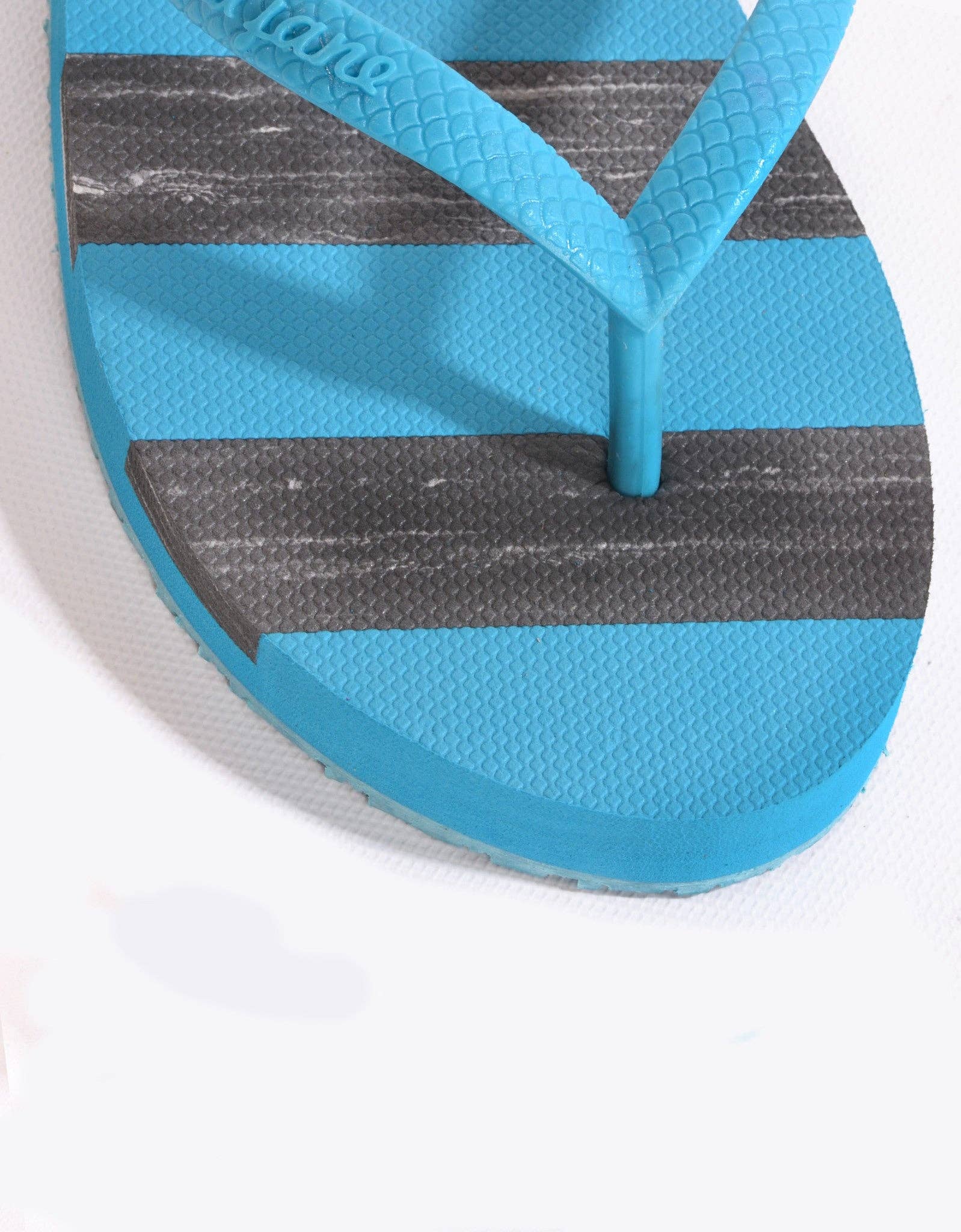 KONA WOODIES LIGHT BLUE for wholesale on Faire2