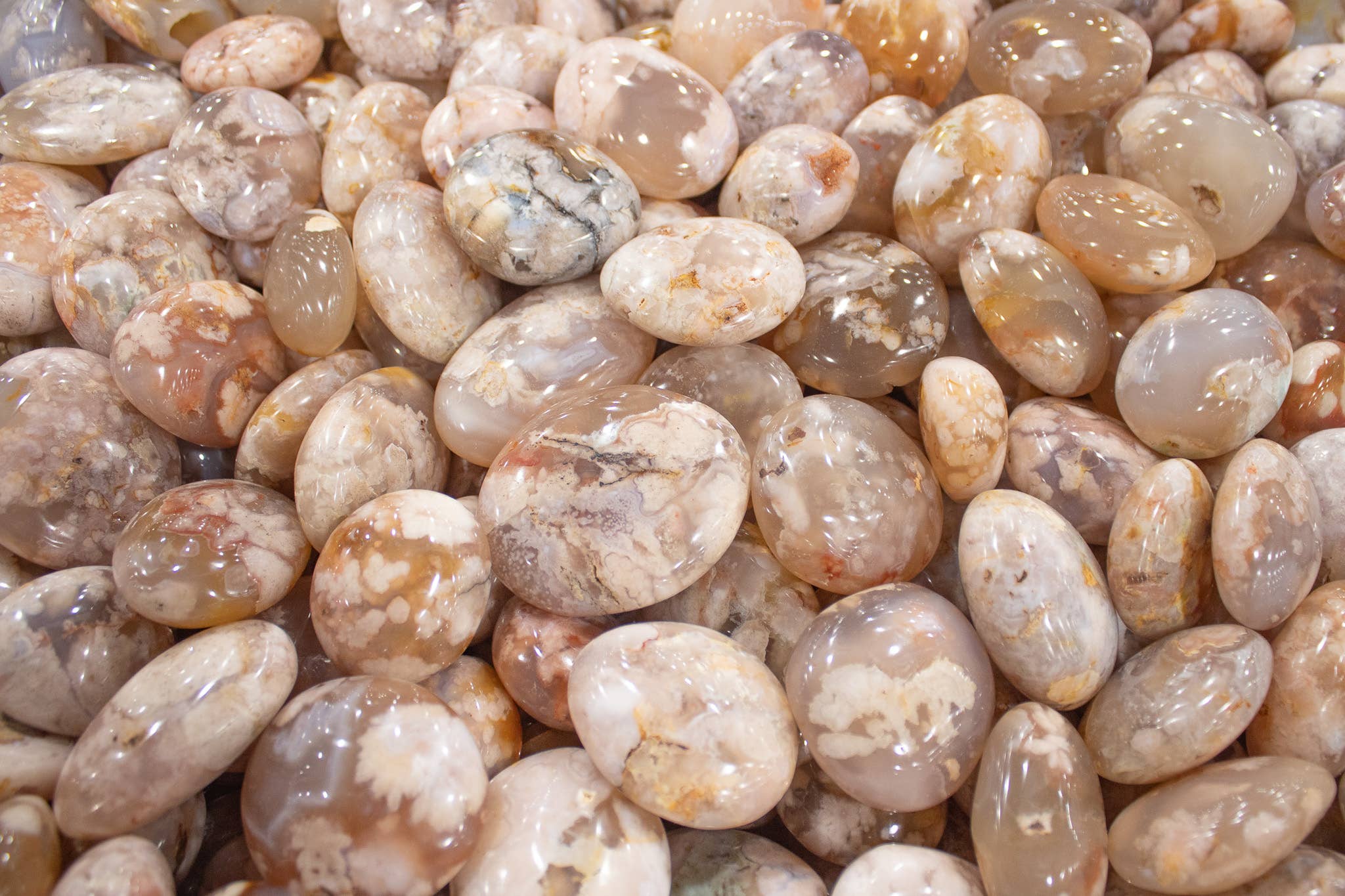 Quasar Gems USA - Wholesale Spiritual Stone/Crystal - Flower Agate Cherry Blossom Palm Stone Gallets 1kg/2lbs3