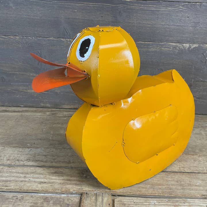 My Amigos Imports - Venta al por mayor Adornos/decoración de exteriores - Pato de Metal Recuperado-Amarillo-Jardín-Arte de Patio-Dos Tamaños-OFERTA