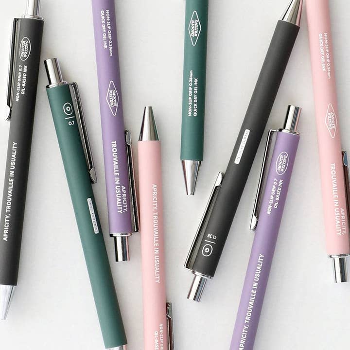 Notable Designs (UK) – wholesale Pen – Iconic Non-Slip Smooth Pen - Ballpoint
