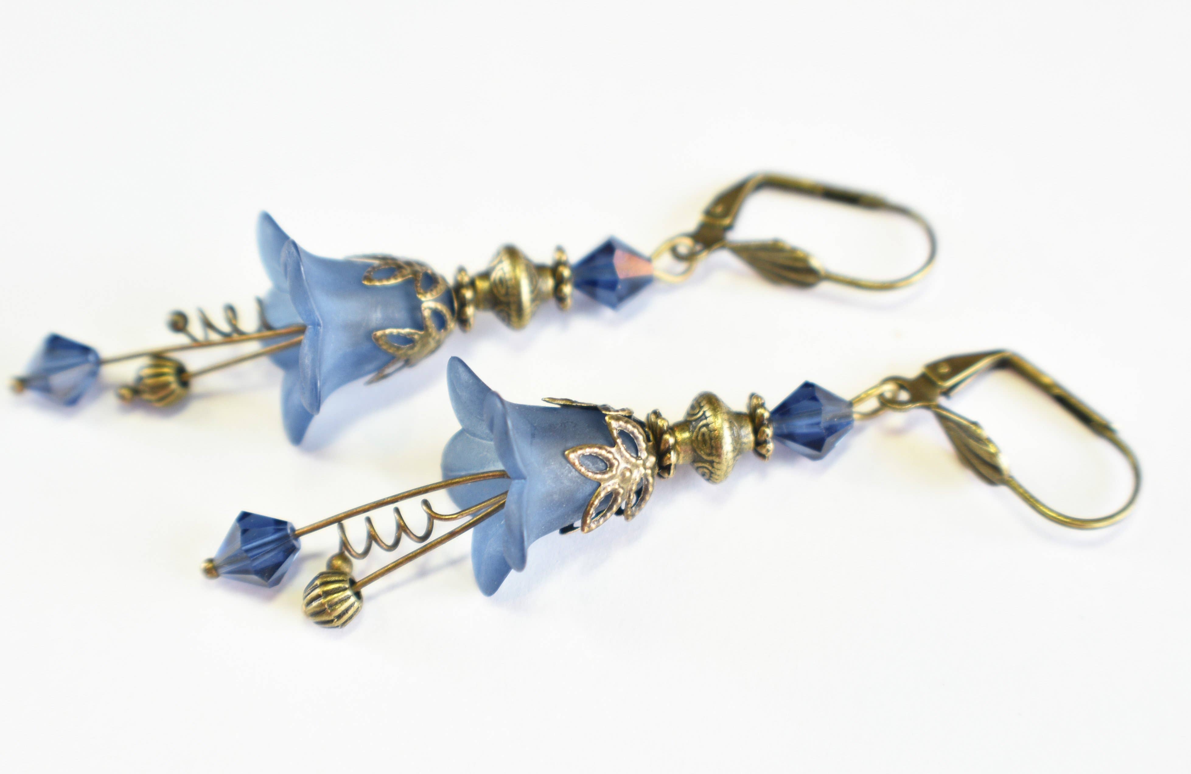 Chic Brico - Wholesale Dangle Earrings - Victorian Style Navy Blue and Antique Bronze Bell Flower Luc2