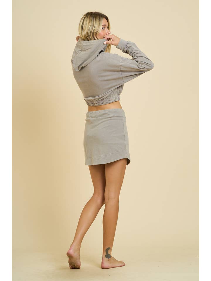 ANWND - Vendita all'ingrosso Completo top e gonna - Donna - 7220SET - SET FELPA CORTA LAVATA CON CAPPUCCIO E GONNA13