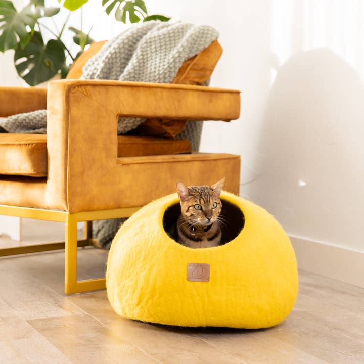 Fuzzy cove - Wholesale Pet Cave - Cat/Dog - Premium Felted Wool Cat Cave Bed - Sunny Yellow