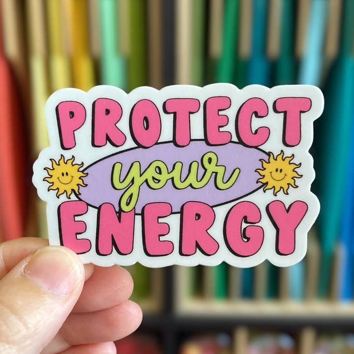 Autocollant vinyle Protégez votre énergie pour la vente par PartyHappier