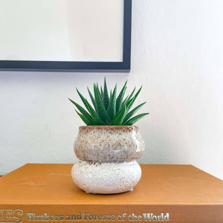 Hycroft Home Decor - Wholesale Plant Pot - Noemi Planter – Stacked Ceramic Pot with Drainage4