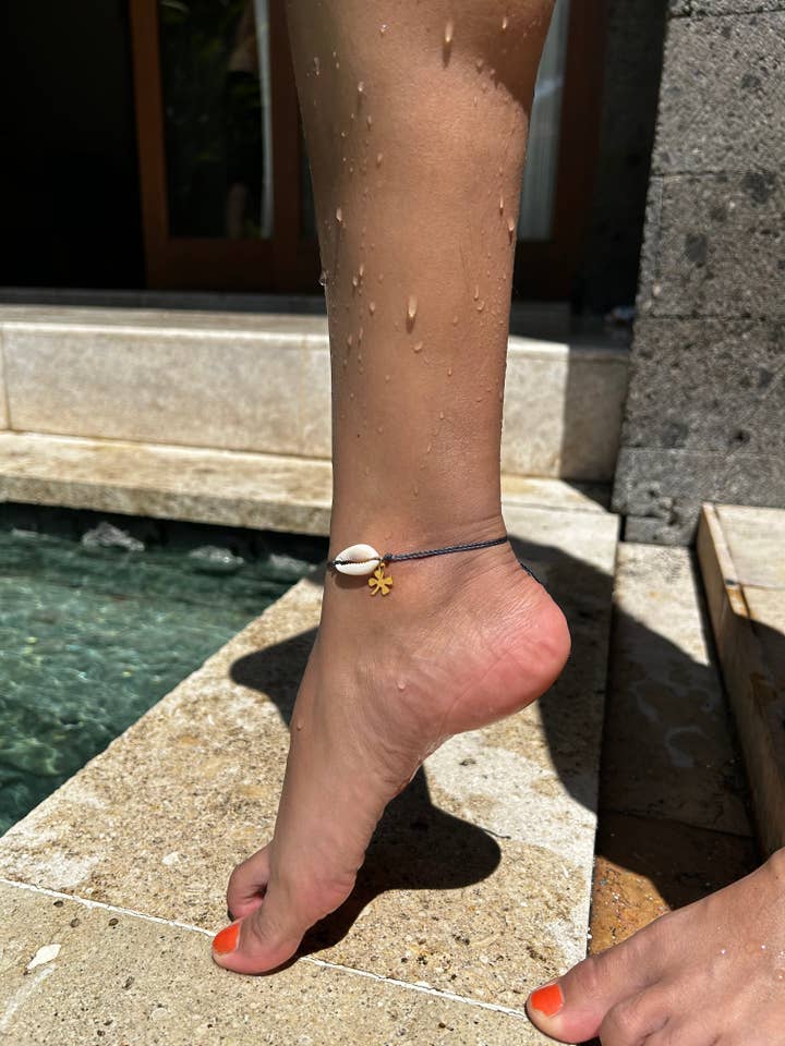 Saba Cowrie Shell Anklet for wholesale by Bali Soul