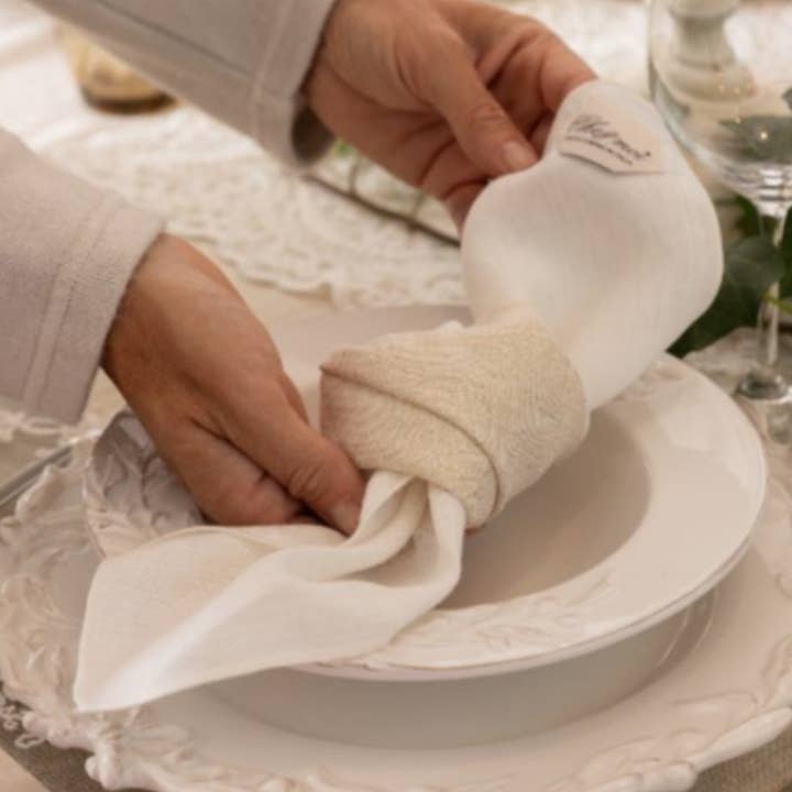 gold Carillon napkin for wholesale on Faire0