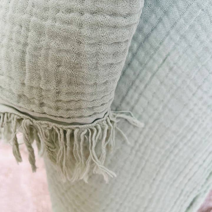 Mama and Tochter - Wholesale Throw Blanket - Organic Cotton Musli 4 Layer Throw Blanket - Sage Green