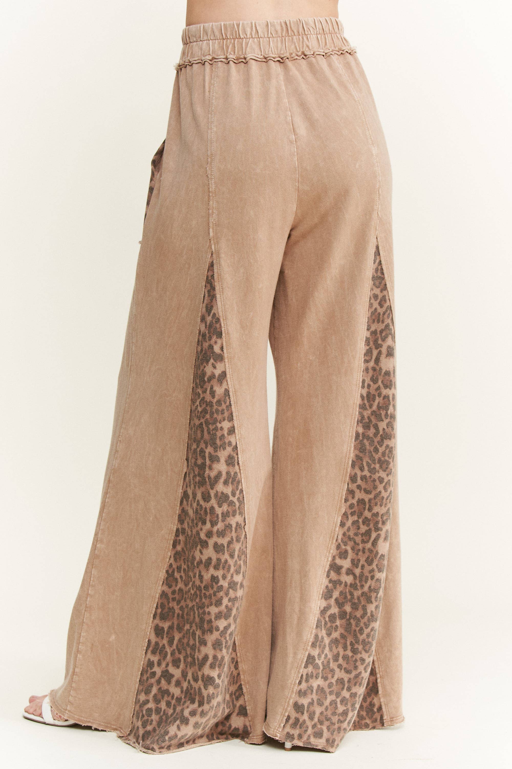 J.Her - Wholesale Pants - Women's - Mineral Washed Leopard Animal Print Flare Pants HP5783P118