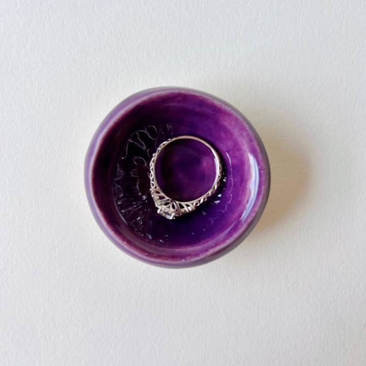 MoonMoon Ceramics – wholesale Jewellery dish – Purple Mulberry Tiny Ring Dish5