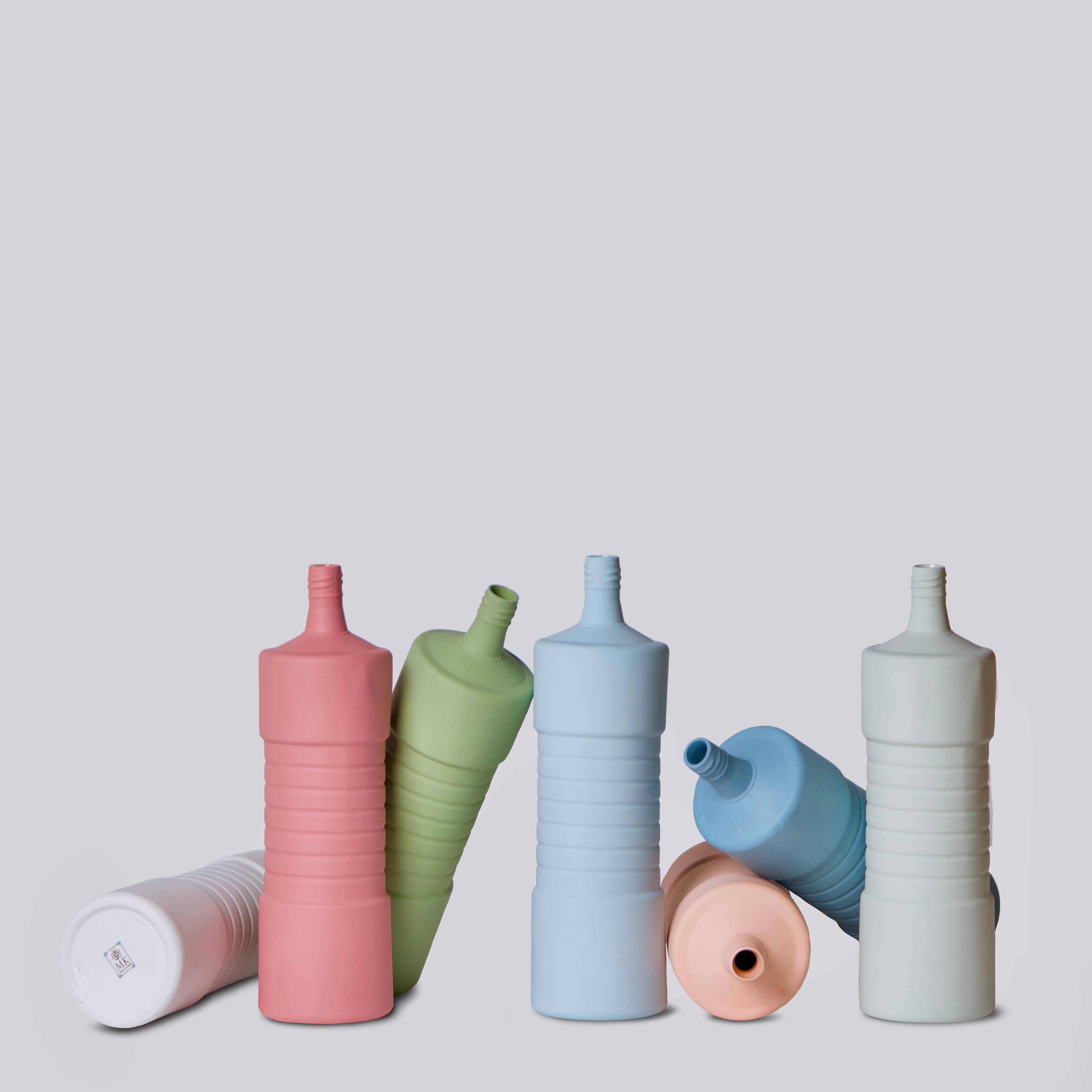 Middle Kingdom - Wholesale Vase - Matte Porcelain Ribbed Bottle Vase9