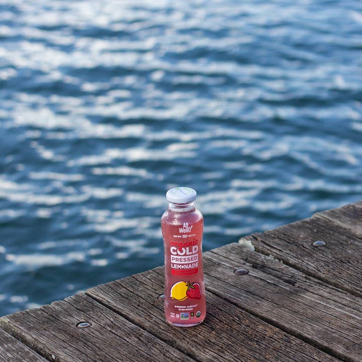 AllWellO - Wholesale Fruit Juice - Organic Cold-Pressed Strawberry Lemonade4