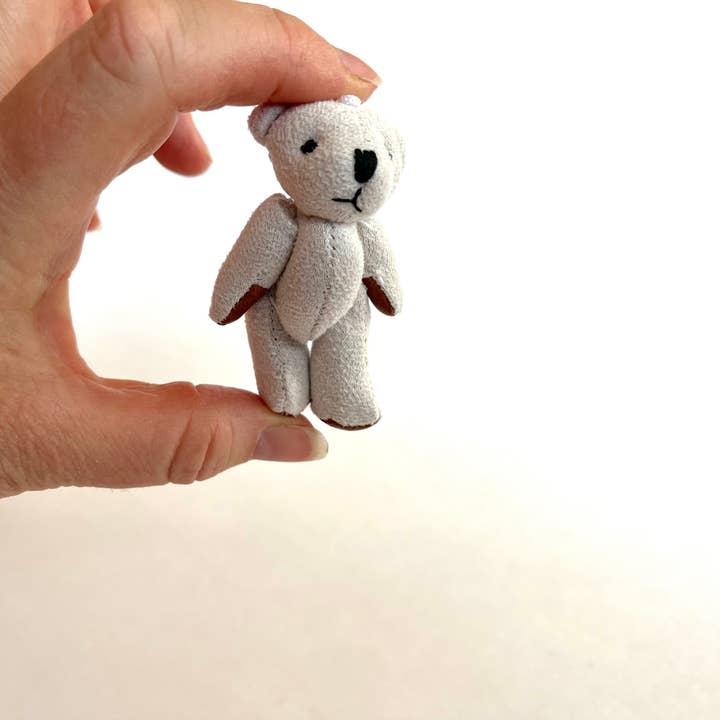 The Gifted Rat - Vente Objets de décoration - Petit ours en peluche en cuir suédé, décoration artisanale, cadeau (crème)10