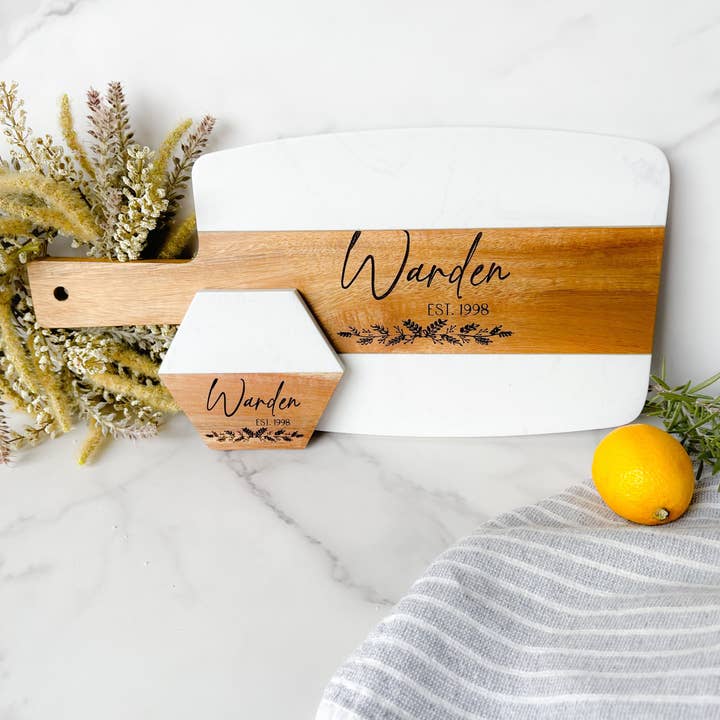 Woobie Beans Jewelry, Gifts & Apparel – wholesale Skärbräda – Personlig skärbräda och underlägg i trä och marmor