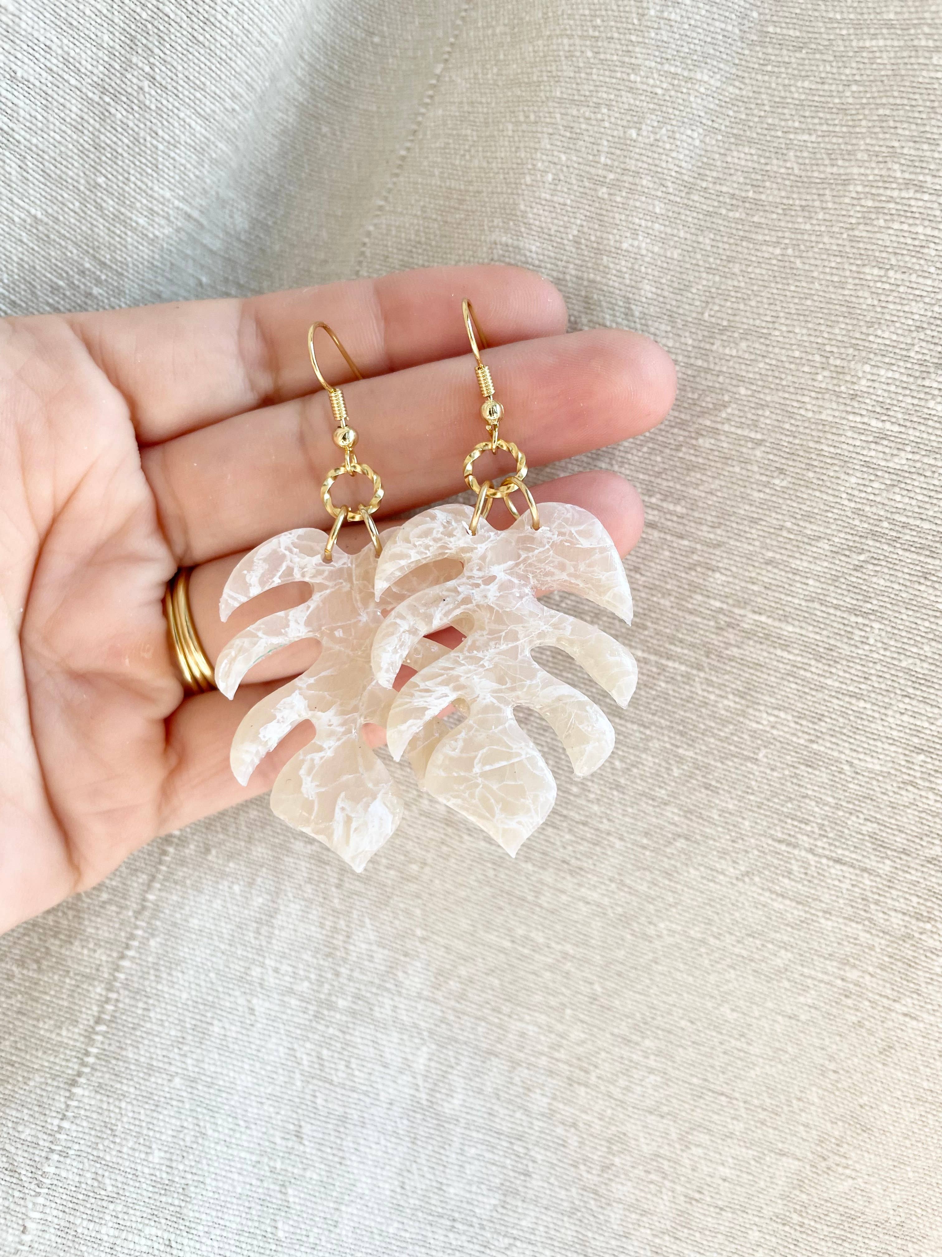 AnalyJewelry - Wholesale Dangle Earrings - Marble Monstera Dangles5