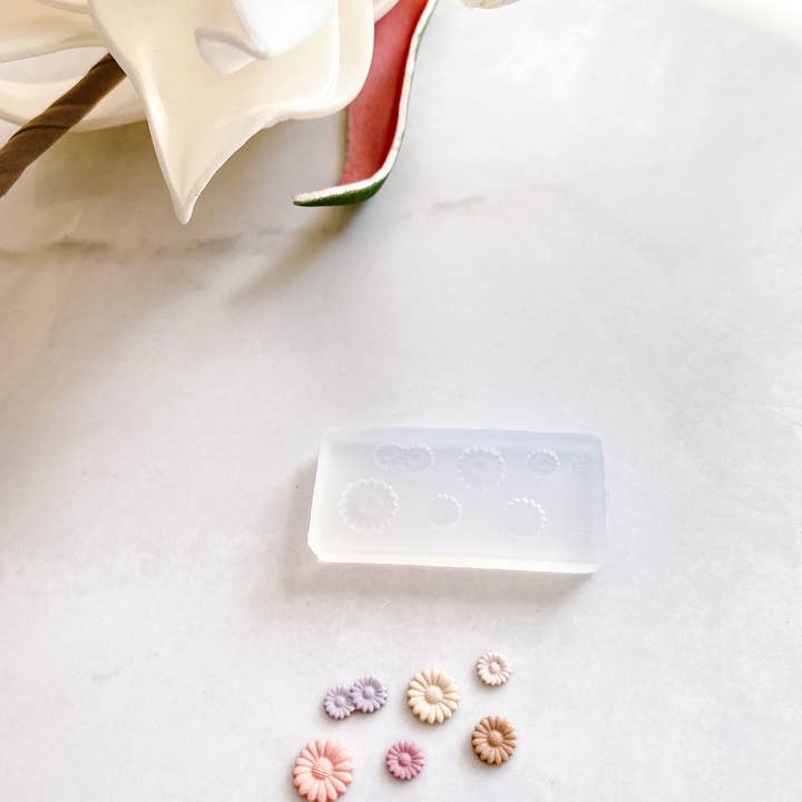 Tera Clay - Wholesale Craft Supplies - Micro Floral Mold 174