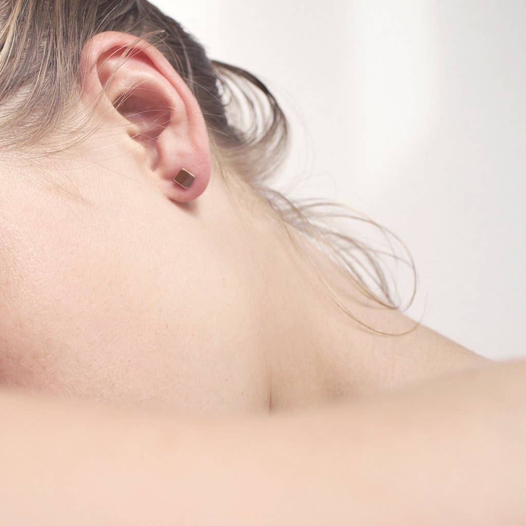 Soon - Wholesale Stud/Post Earrings - Perfect Silence Earrings2