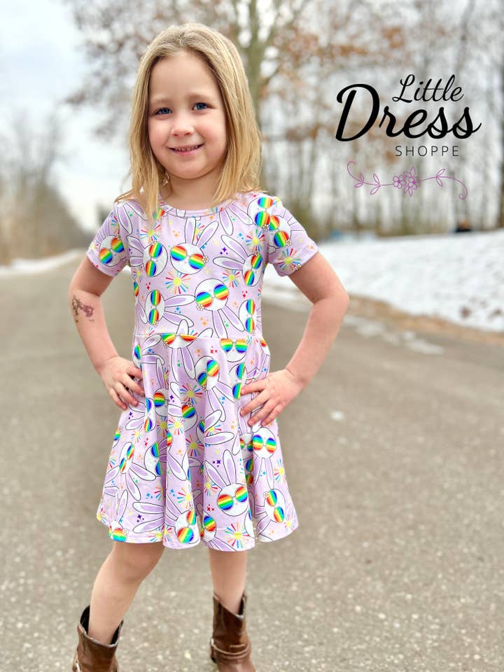 Regnbue Kanin Snurret Påskekjole for engroshandel hos Little dress shoppe