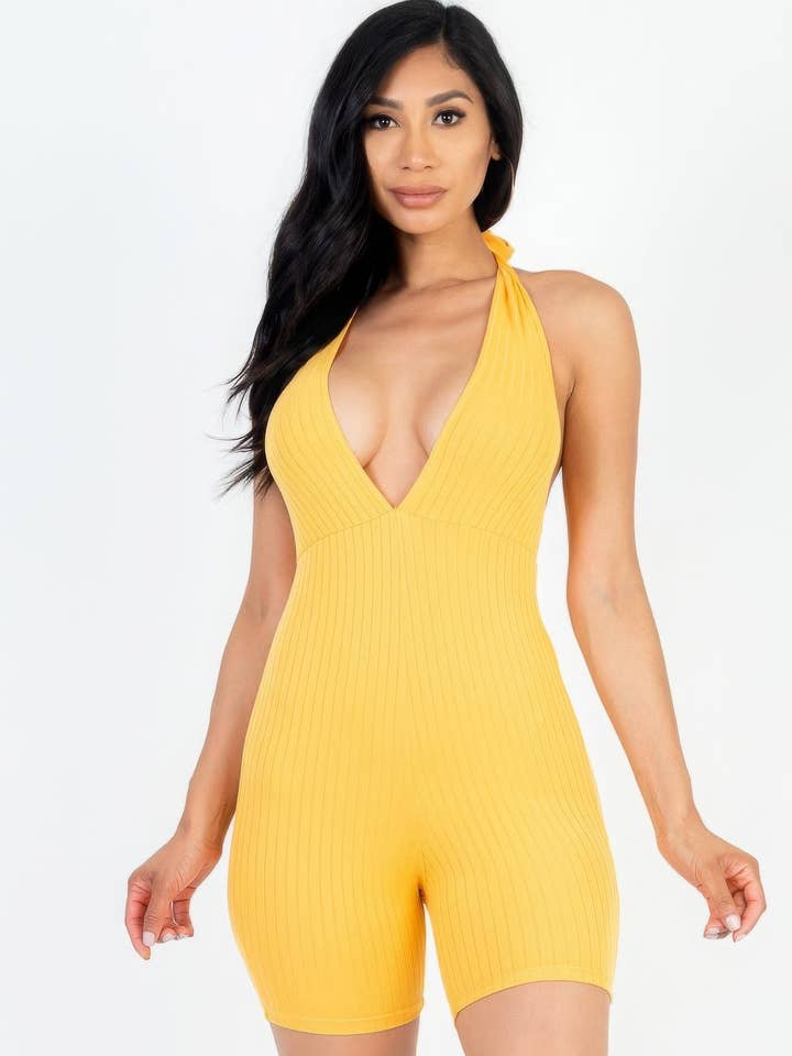 Lässiger, fester, figurbetonter Strampler mit Neckholder und V-Ausschnitt für den Großhandel von CC Wholesale Clothing