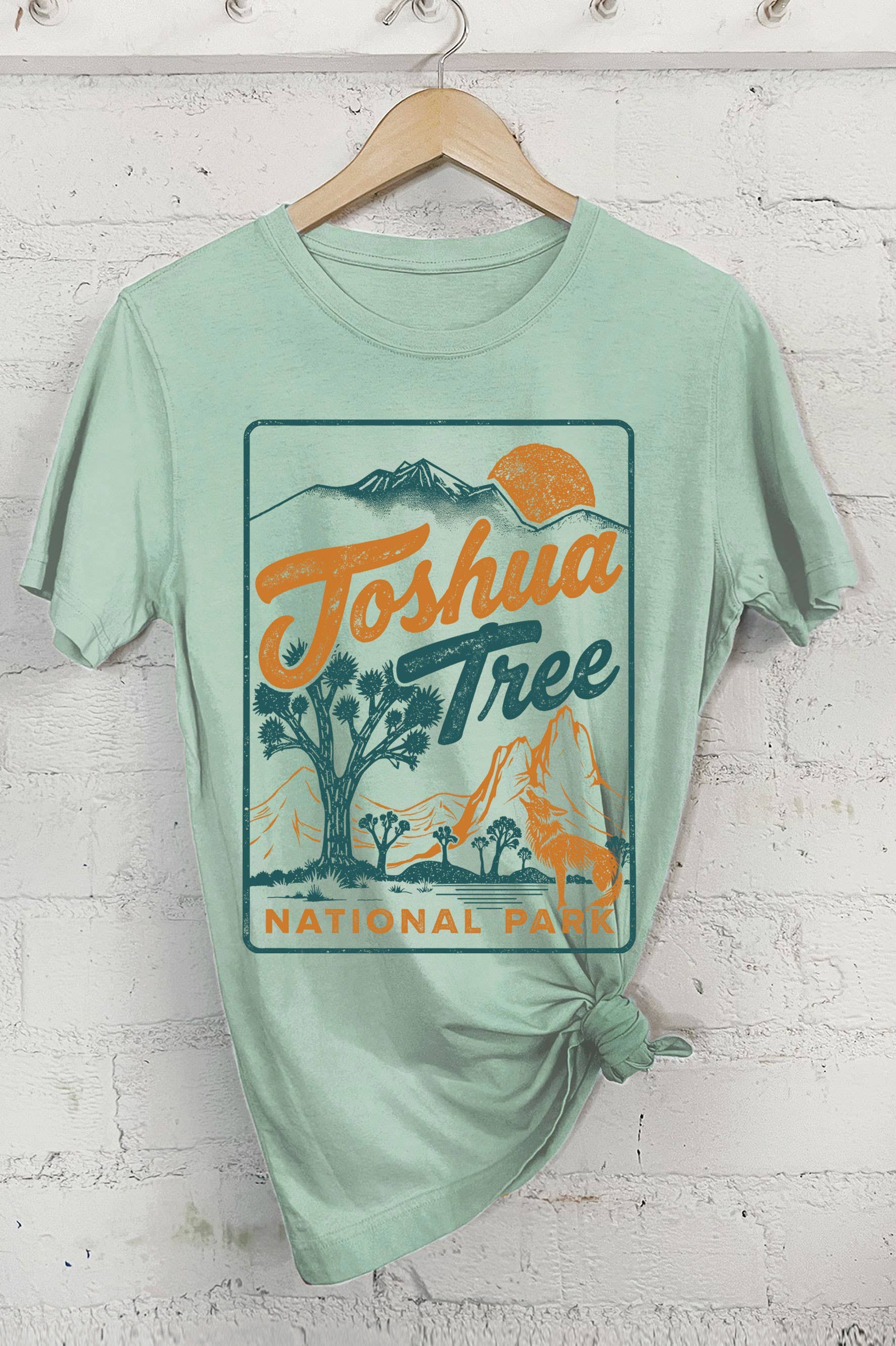 Rustee Clothing - Venta al por mayor Camiseta serigrafiada - Mujer - CAMISETAS GRÁFICAS DE COYOTE DE JOSHUA TREE1