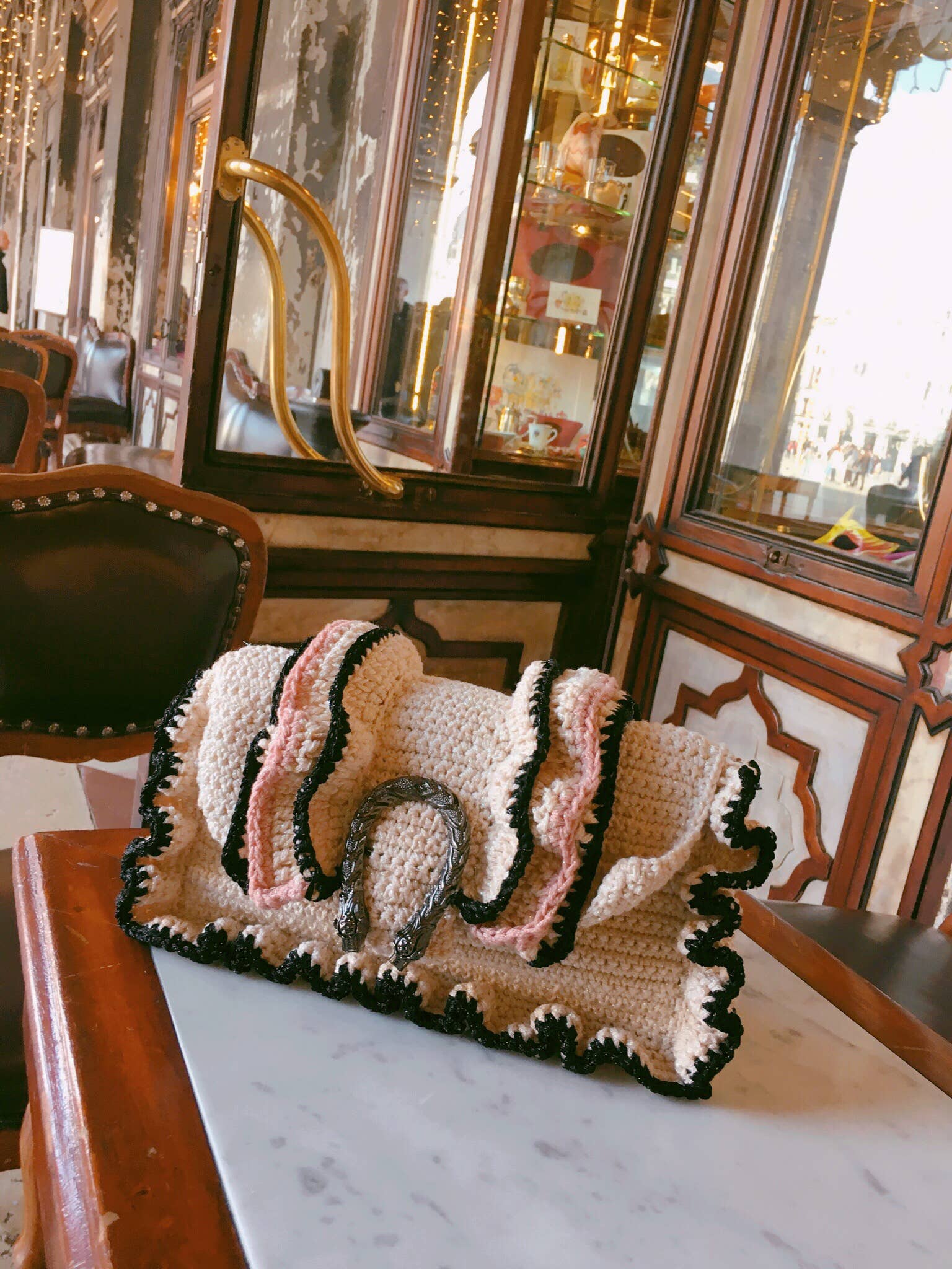 SIBYLLADELPHICA – Großhandel Henkeltasche – Damen – Caryatis - Handgefertigte Häkelhandtasche0