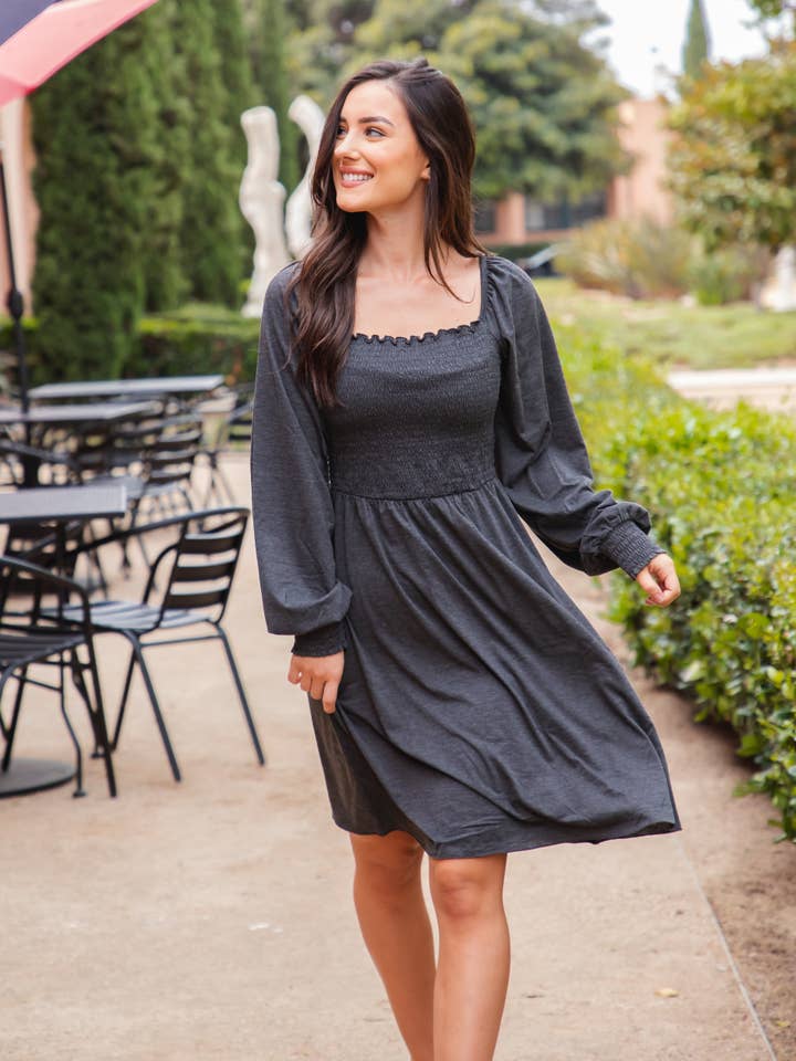 Tickled Teal – wholesale Klänning - Dam – Massiv smockad triana-klänning med fyrkantig hals4