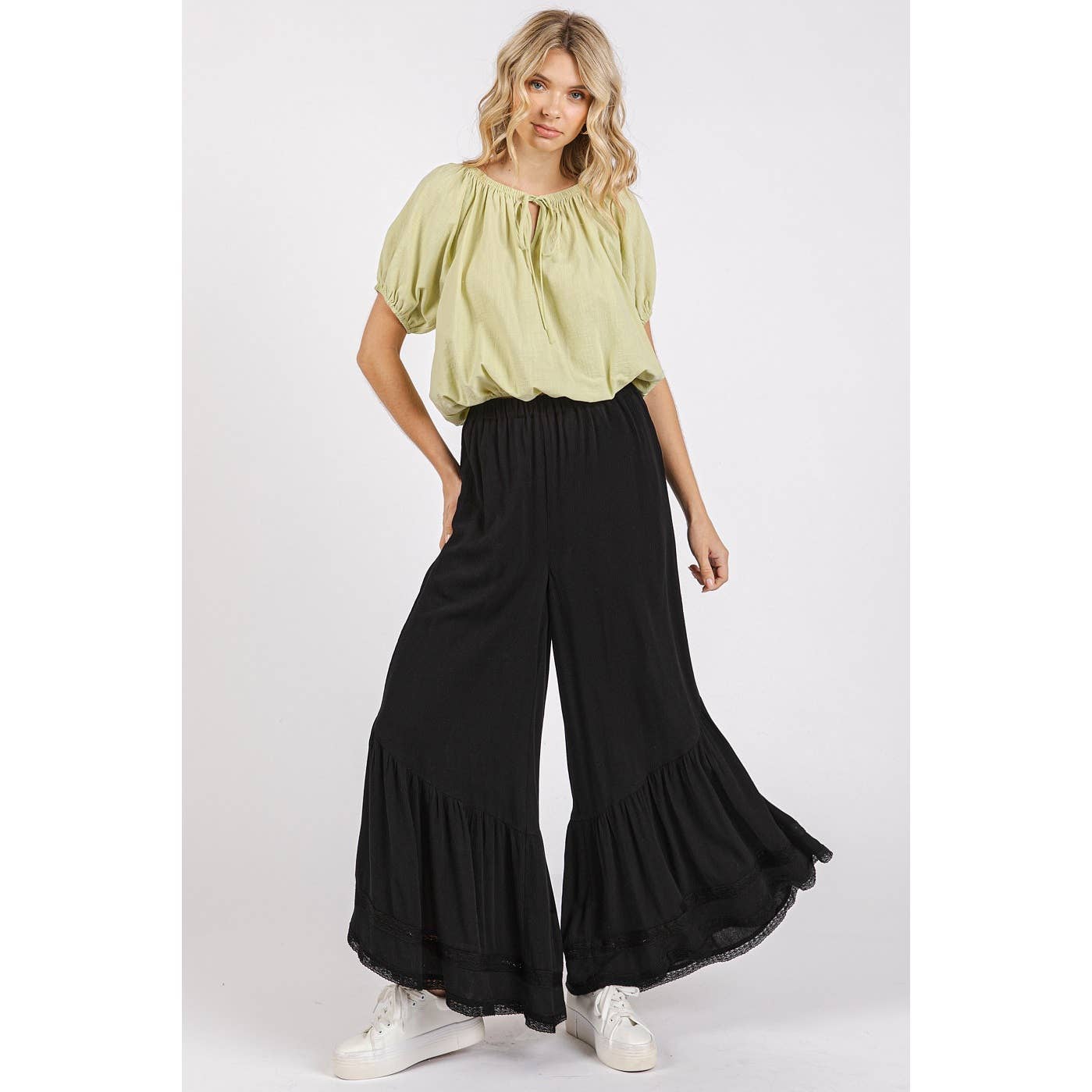 mittoshop – Großhandel Hose – Damen – SPITZEN-RÜSCHEN-STUFENHOSE MIT ASYMMETRISCHEM SAUM UND WEITEM BEIN6