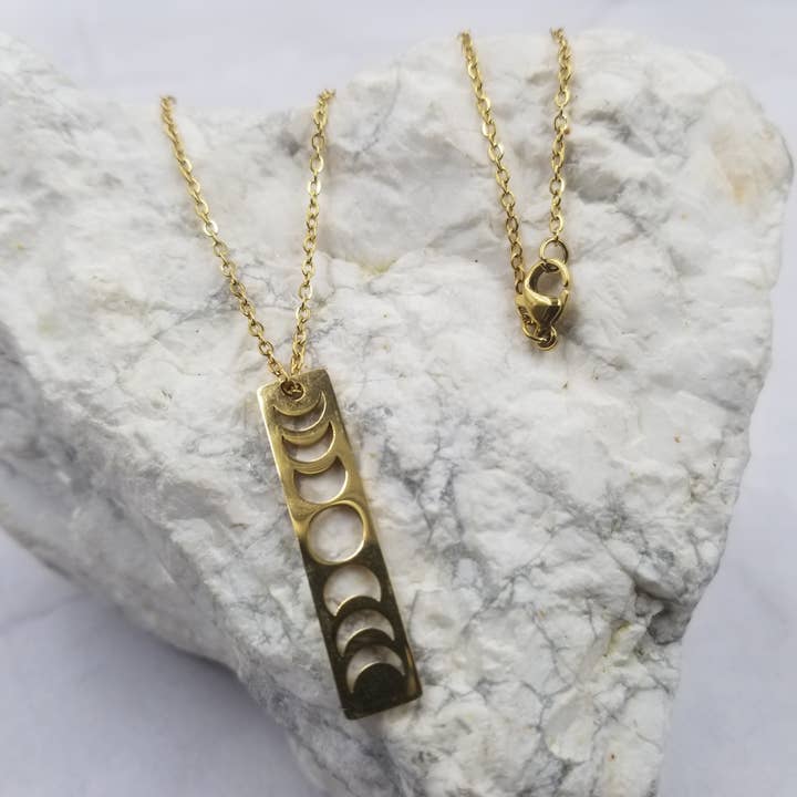 The Pretty Jewellery - Wholesale Pendant/Charm Necklace - Moon Phases Pendant Necklace - Gold1