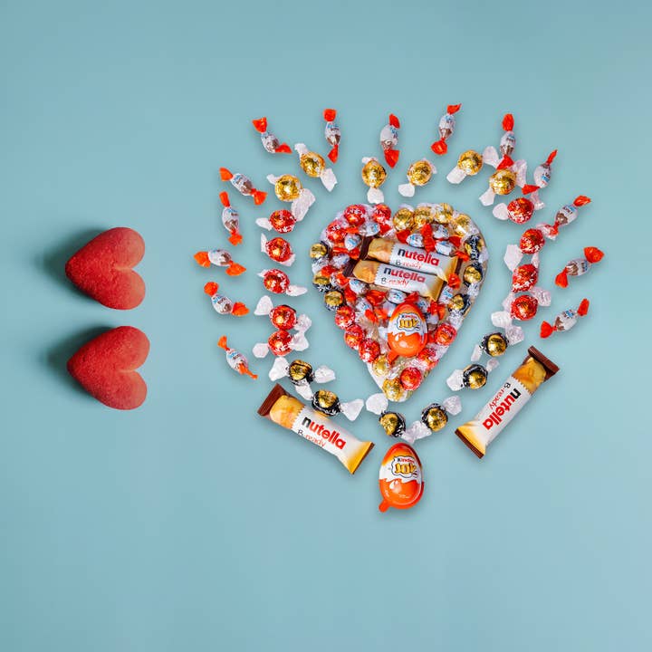 IAMI - Vente Boîtes de chocolats - Cœur Chocolaté avec Chocolats Lindt, Kinder Joy et Nutella3