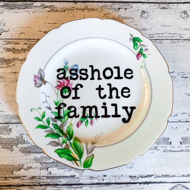 Assiettes amusantes recyclées, Le salaud de la famille, boutique de cadeaux pour la vente par pretty little creeps