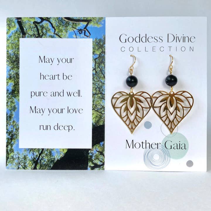 Infinite Self Love - Venta al por mayor Pendientes colgantes - Pendientes chapados en oro con forma de corazón, piedras preciosas de obsidiana6