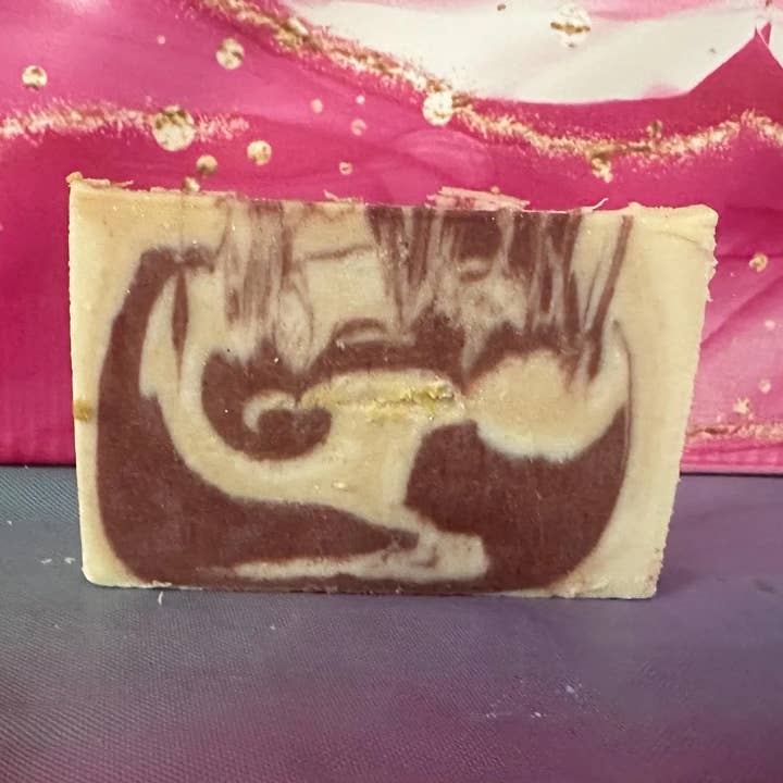 Kersen Amandel Zeep Bar 113g voor wholesale door Squeaky Clean Luxurious Soaps