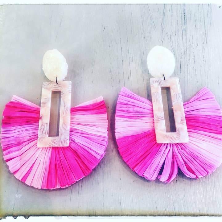 Oorbellen van Pinky Blinders voor wholesale door JAG/ged Edge Jewelry