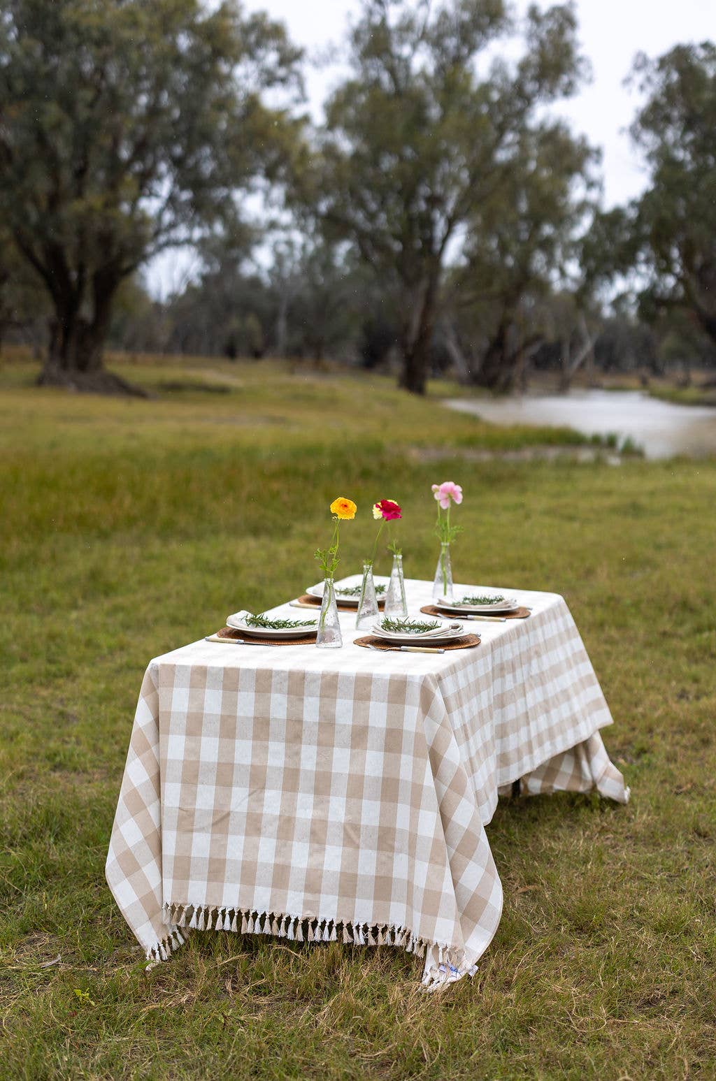 Banjo & Co Home - Wholesale Tablecloth - Natural Gingham Tablecloth1