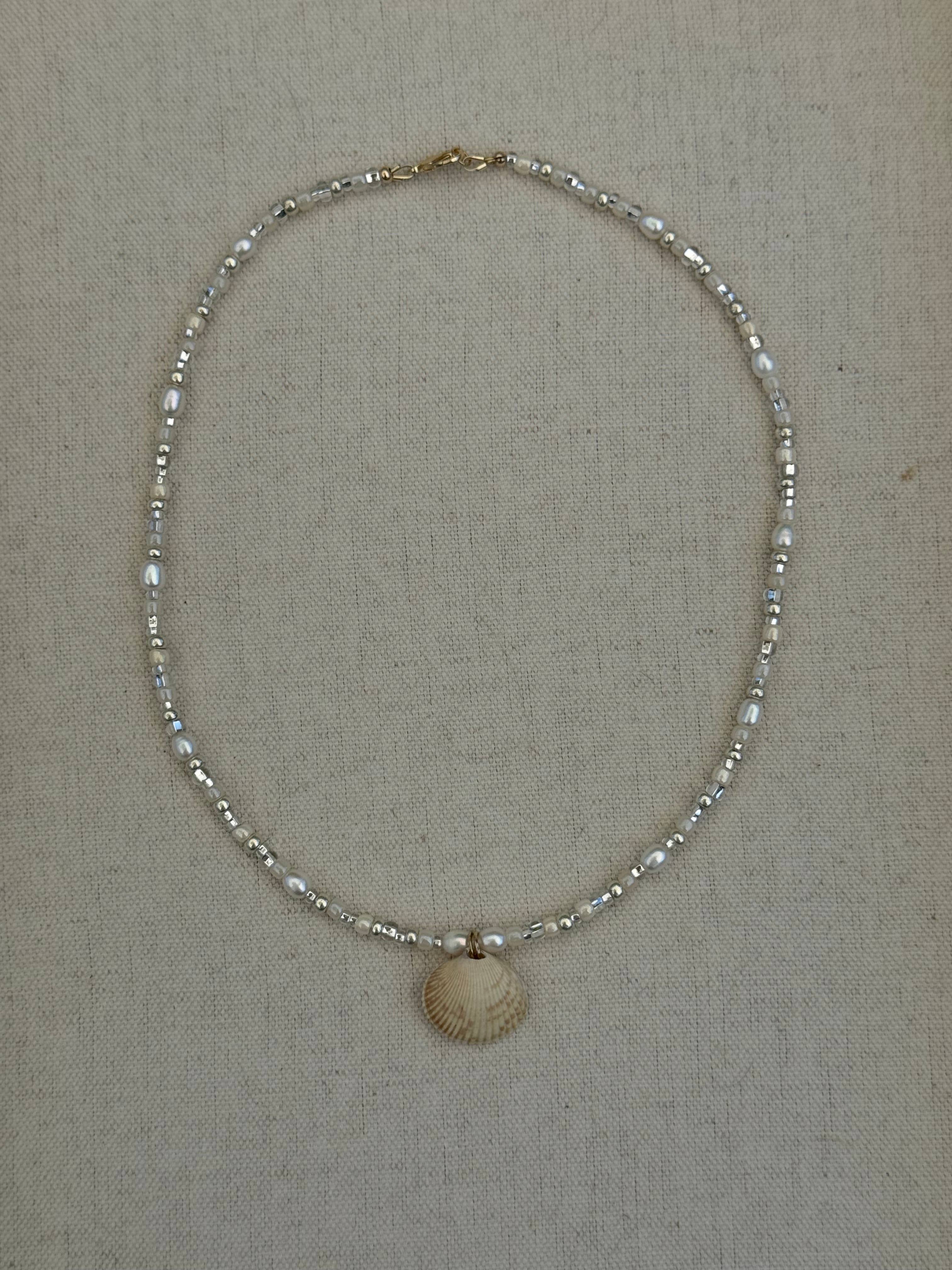 i said oui - Wholesale Beaded/pearl necklace - The Shell Game14