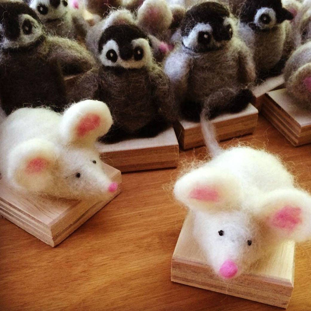 Woolpets - Wholesale DIY Craft Kit - Mice Felting Kit1