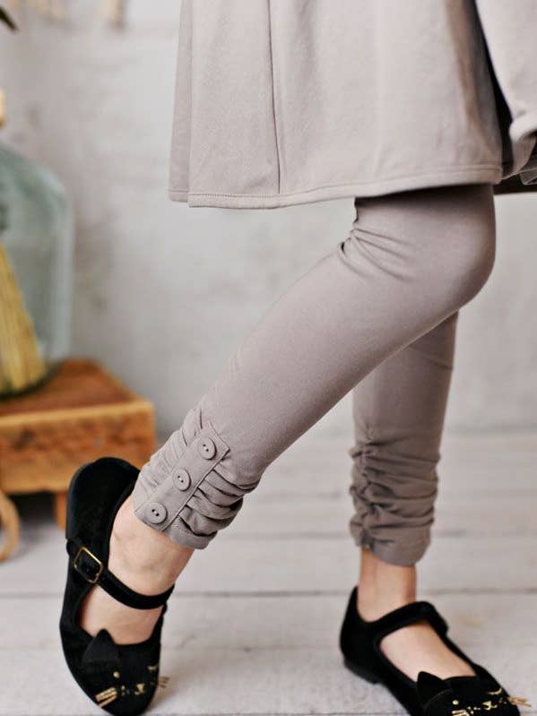 GREY KNIT RUCHED GIRL FALL LEGGINGS- D8 for wholesale by Serendipity Clothing Co