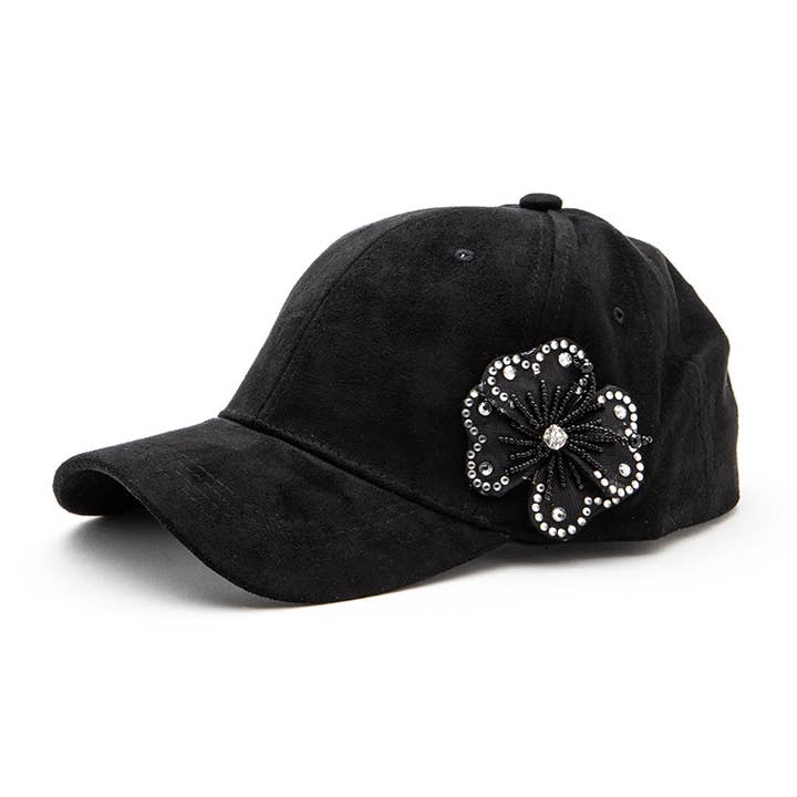 Artini Accessories – Großhandel Basecap – Damen – Modische Kappe aus Veloursleder mit Perlen1