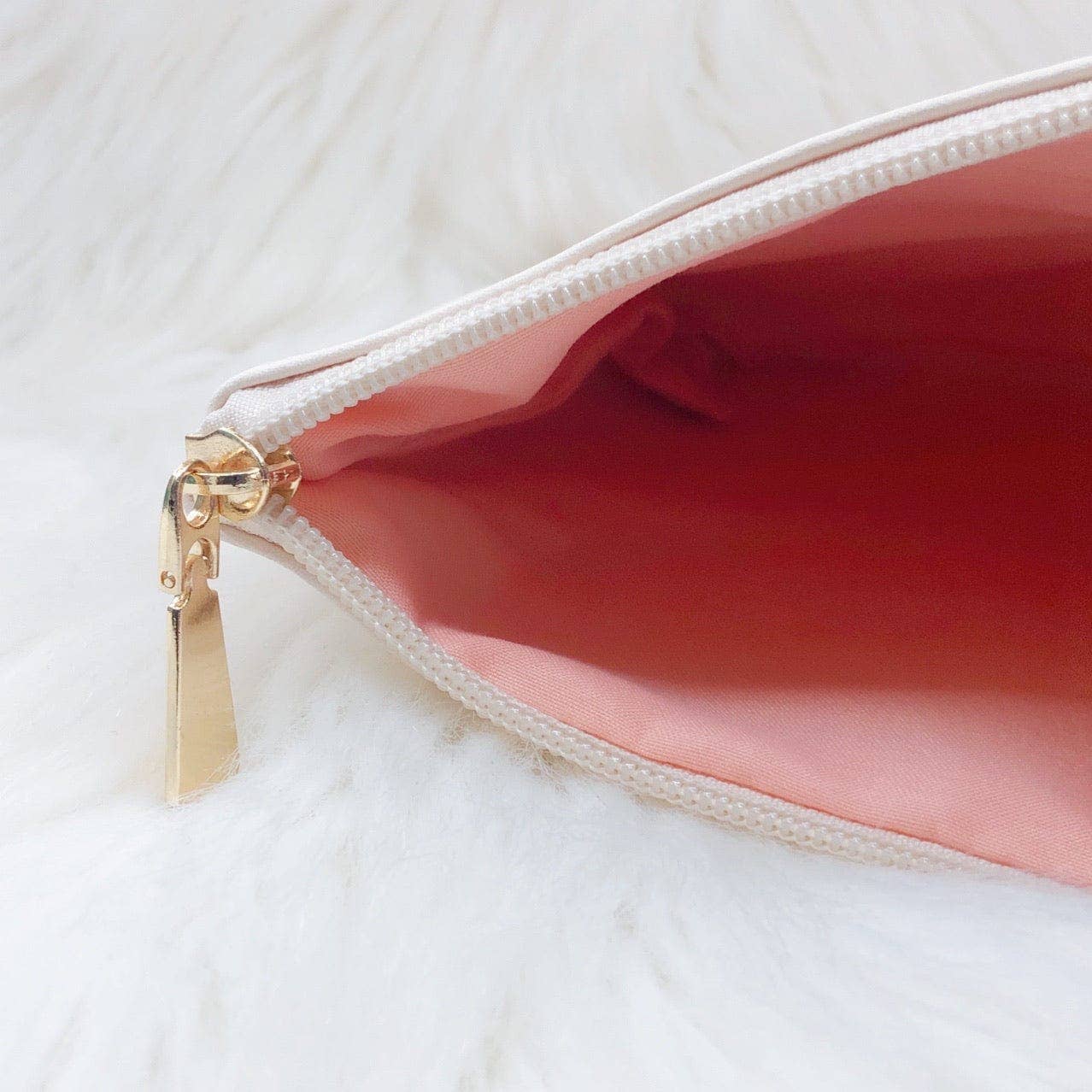 My Secret Copy - Wholesale Pouch - Women's - Read Books and Spread Kindness Zipper Bag3